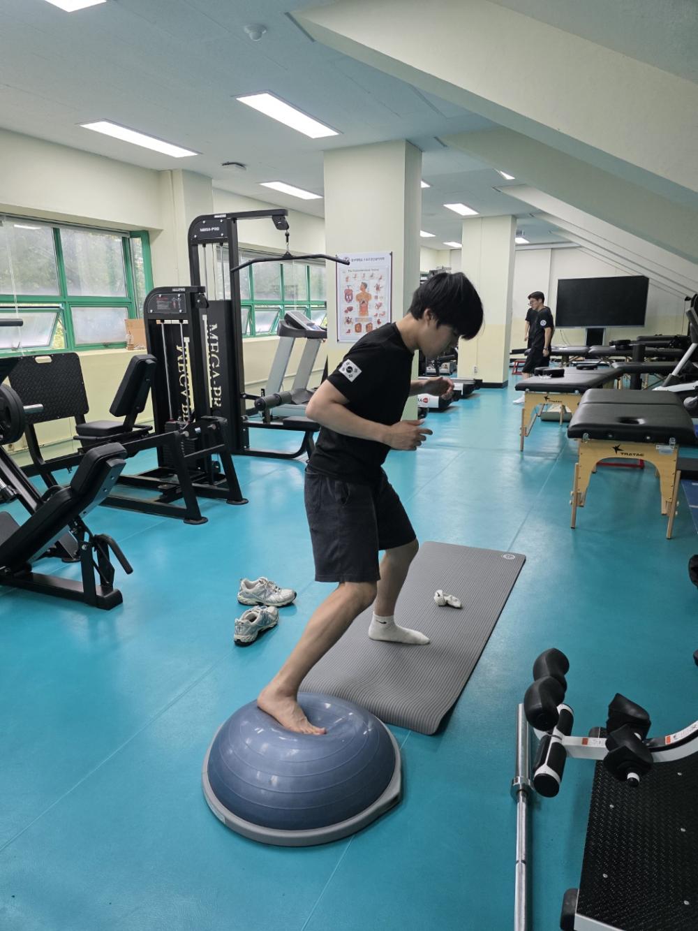 론픽 미니플러스 등속성 장비를 활용한 재활트레이닝 사진4